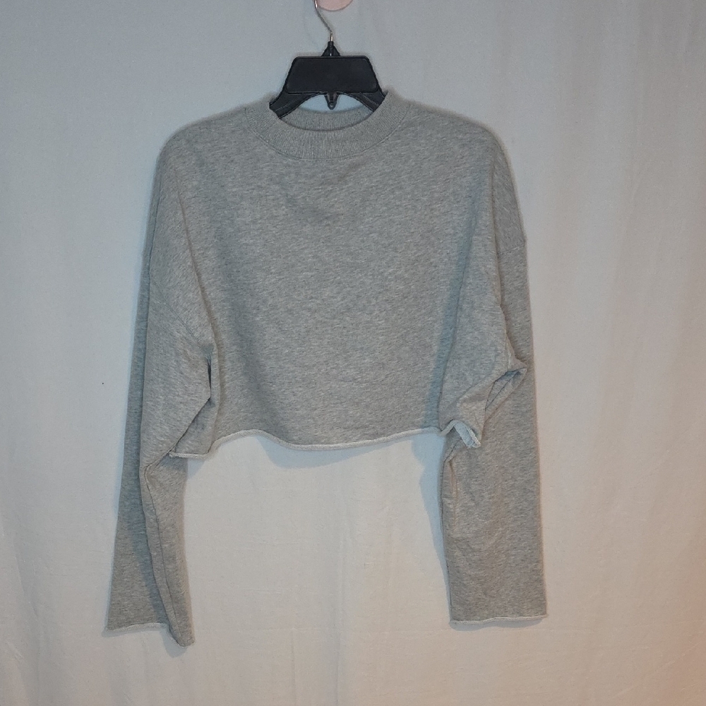 Commense Light Gray Cropped Sweater